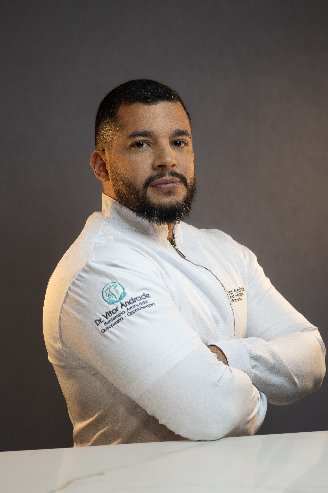 Dr. Vitor Andrade — Quiropraxia e Fisioterapia
